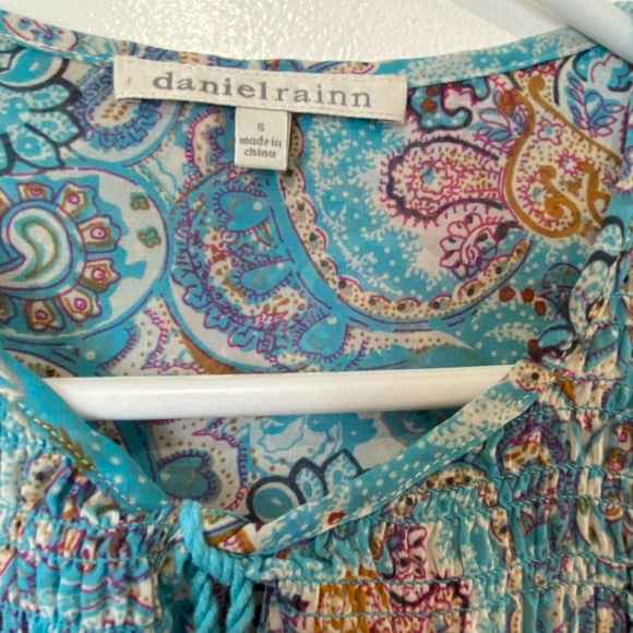 daniel rainn womens blue paisley flowy blouse Size Small Boho lightweight casual - Picture 7 of 7